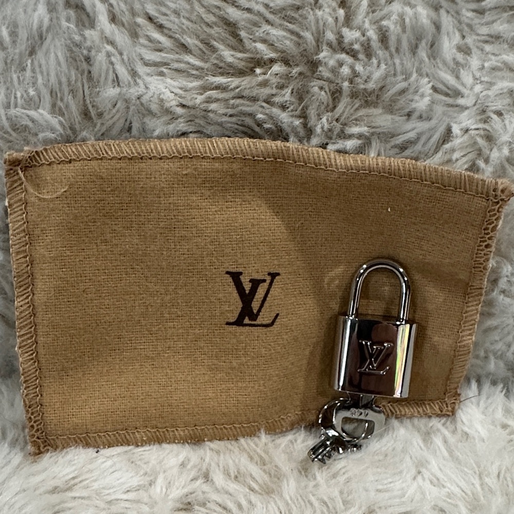 Louis Vuitton Silver Padlock with Dust bag #448